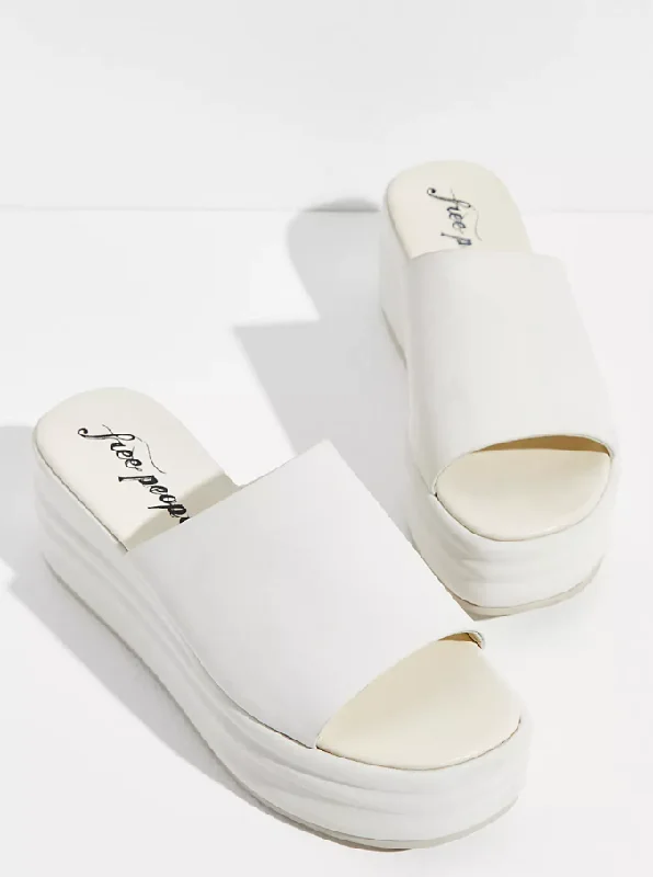 Free People Harbor Flatform