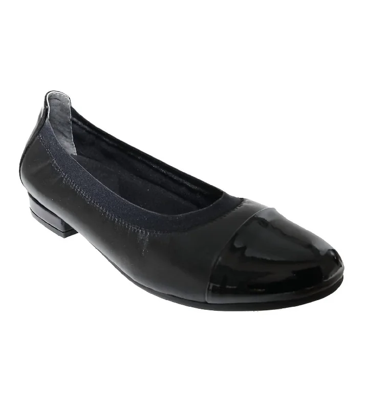 Women's Nicole Flats - Wide Width In Black