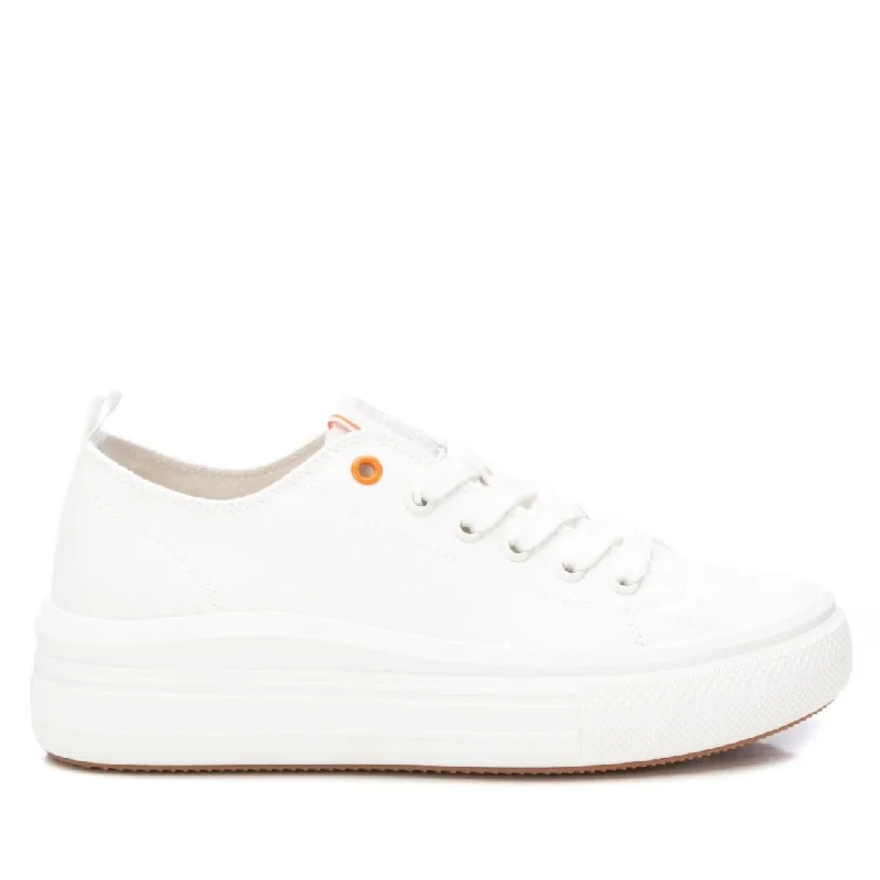 Women's canvas sneakers